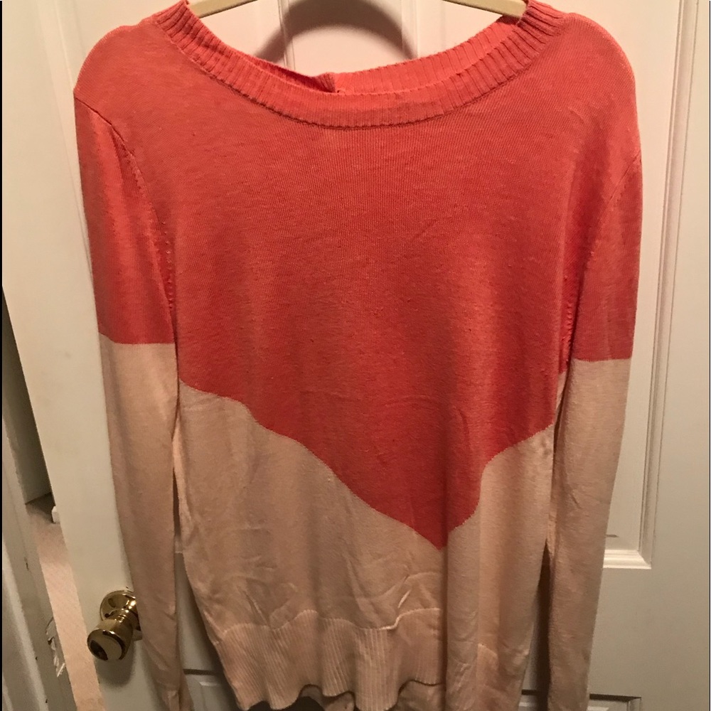 Color block button back sweater